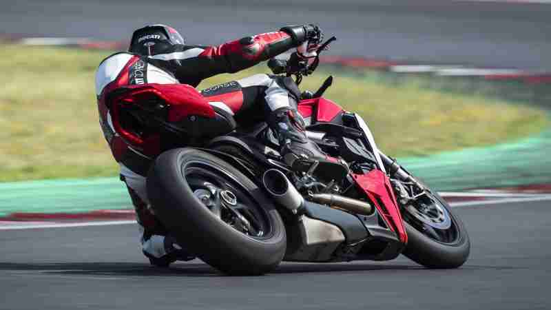 2022 Ducati Streetfighter V2 HD wallpaper