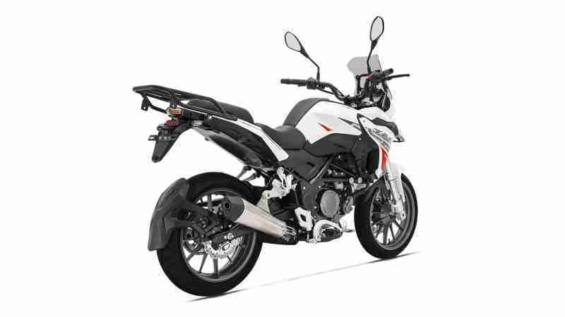 Benelli TRK 251 exhaust