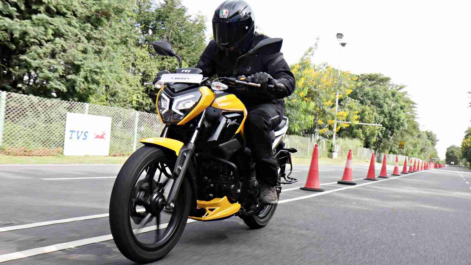 TVS Raider
