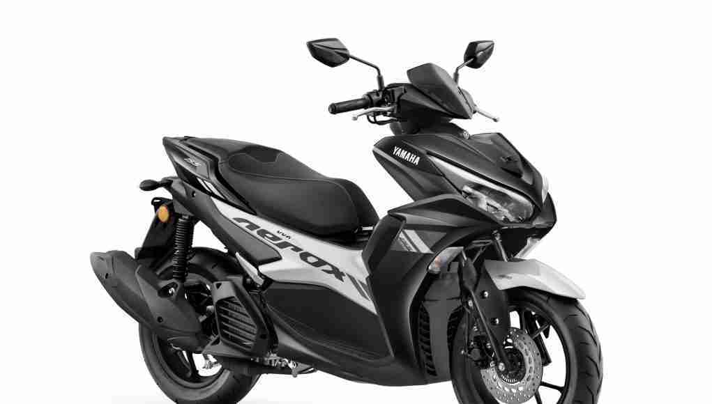 Yamaha AEROX 155 Metallic Black colour option