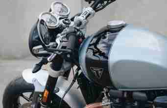 Triumph Speed Twin Breitling limited edition tank and handle bar