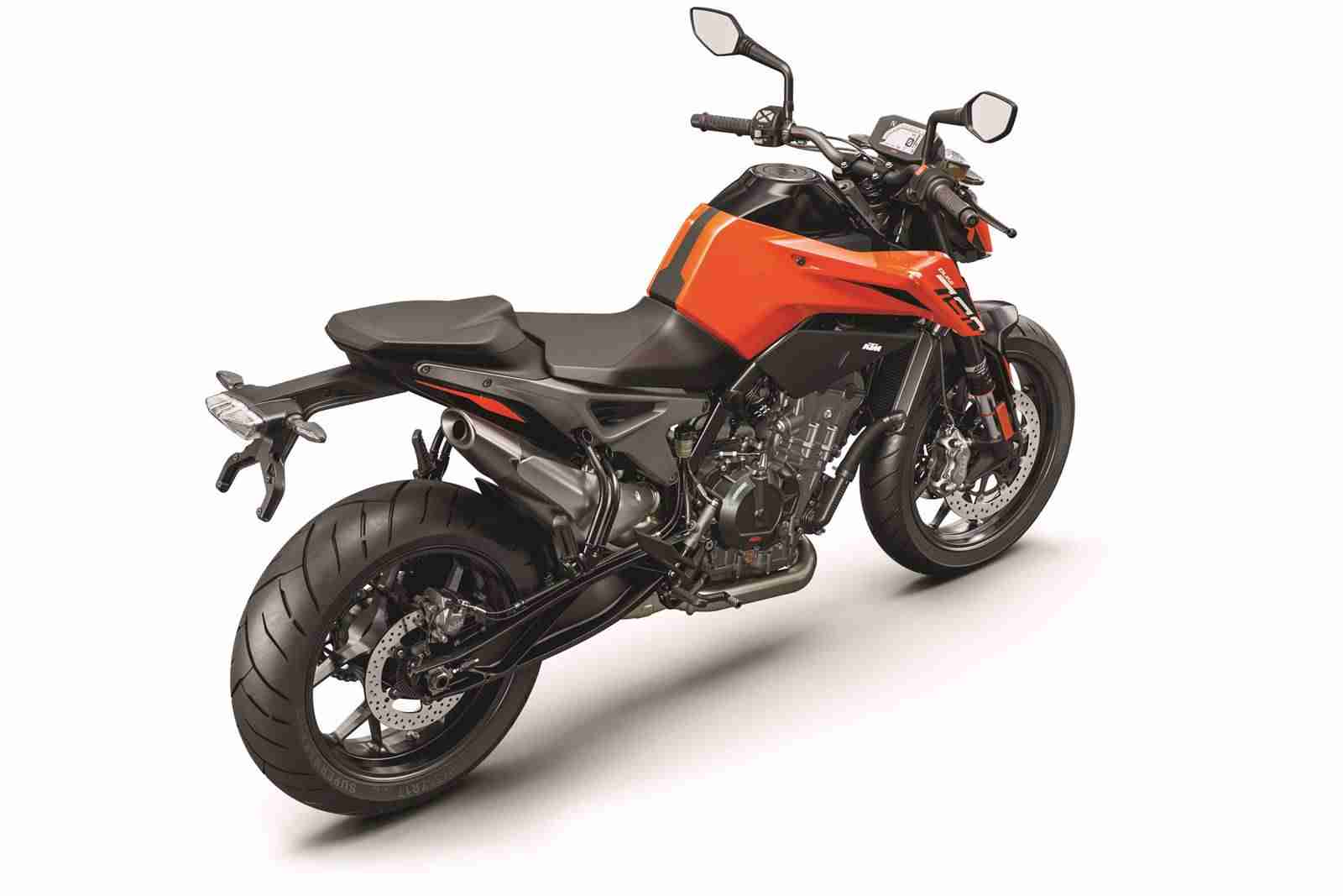 2022 KTM 790 DUKE Orange