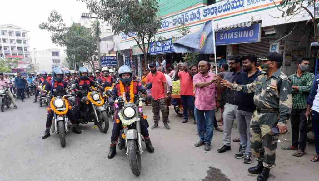 BSF Seema Bhawani Shaurya Expedition “Empowerment Ride – 2022” reaches Bengaluru