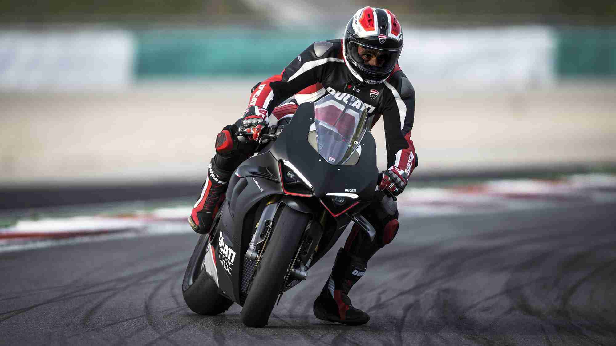 422  Ducati Panigale V4 ABS 2022