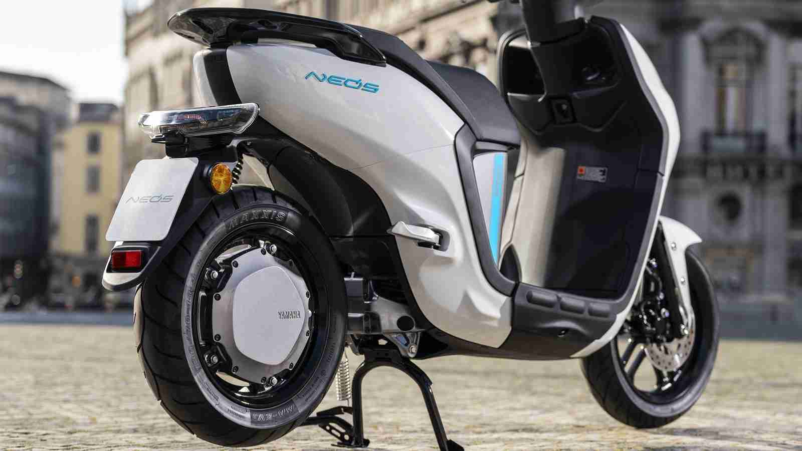 Yamaha electric scooter NEOs rear hub motor