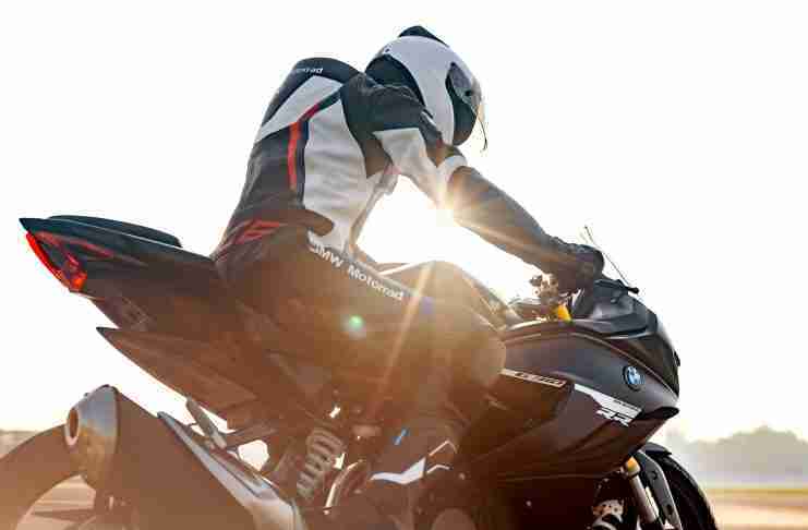 BMW G 310 RR Black storm colour option