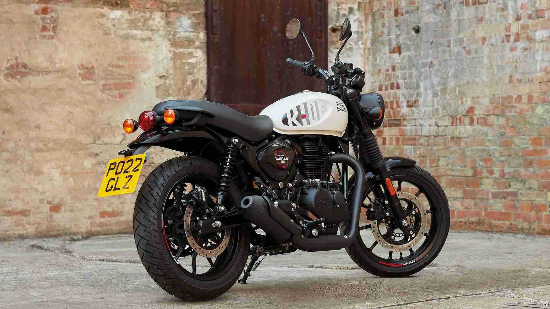 Hunter 350 Metro Dapper White