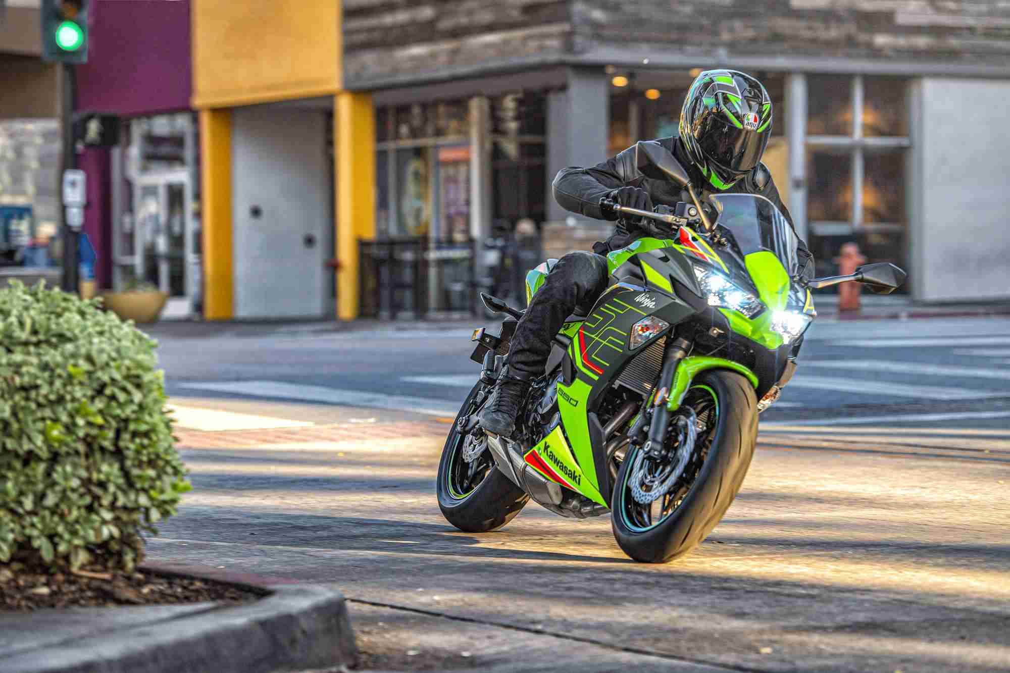 2023 Ninja 650 Lime Green Ebony