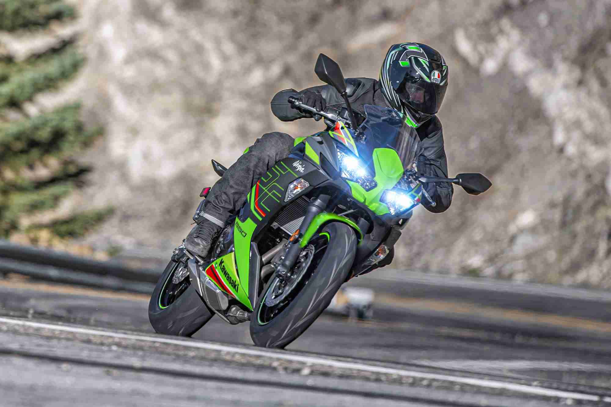 2023 Ninja 650 Lime Green Ebony