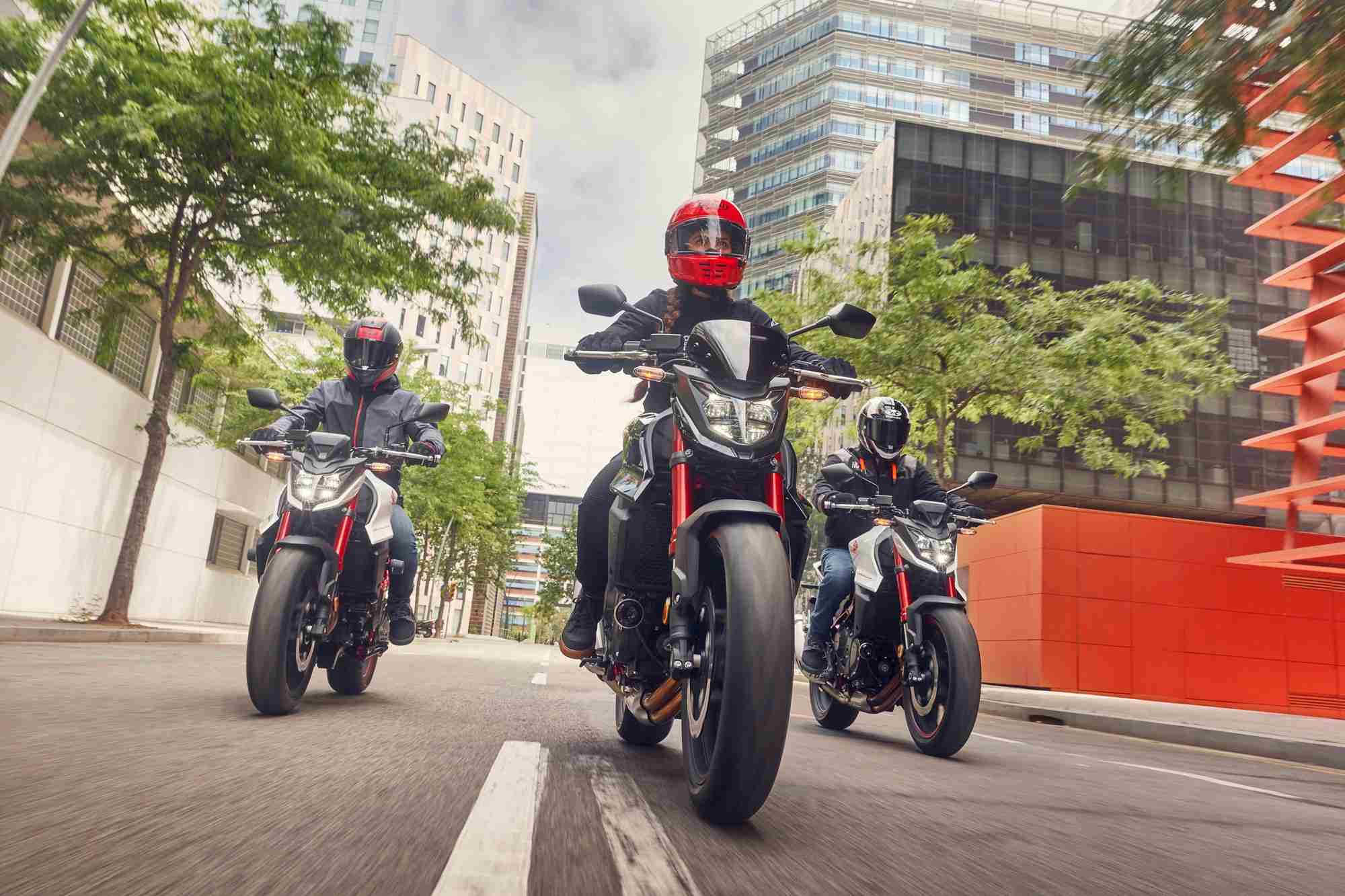2023 CB750 Hornet images