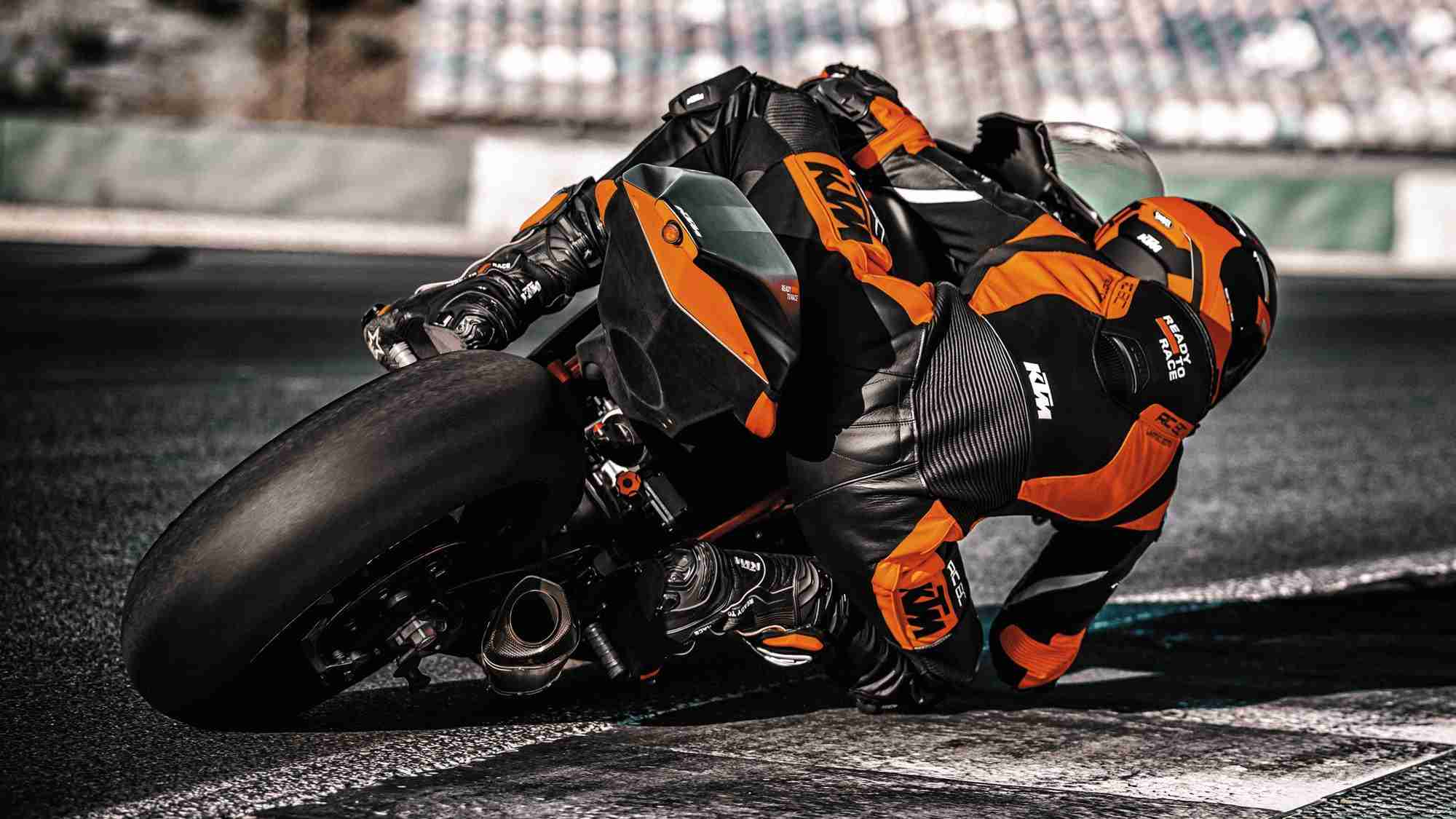 2023 KTM RC 8C wallpaper