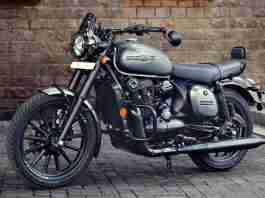 Jawa 42 Cosmic Carbon colour option