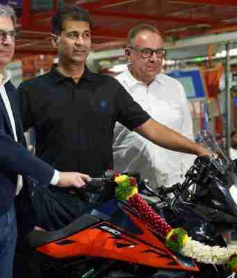 KTM-Bajaj rolls out 1 millionth KTM