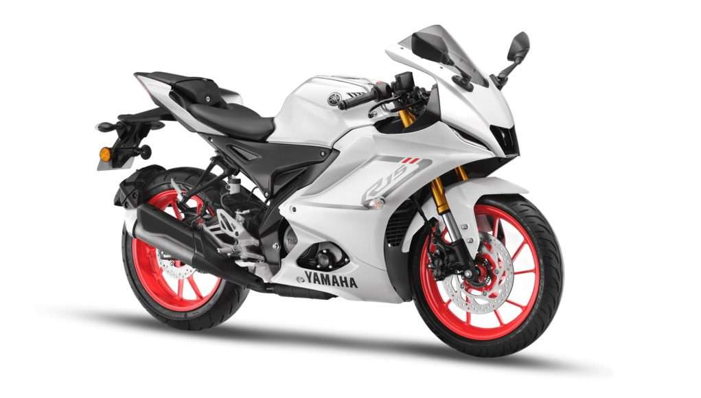 2023 Yamaha R15 V4 Intensity white colour