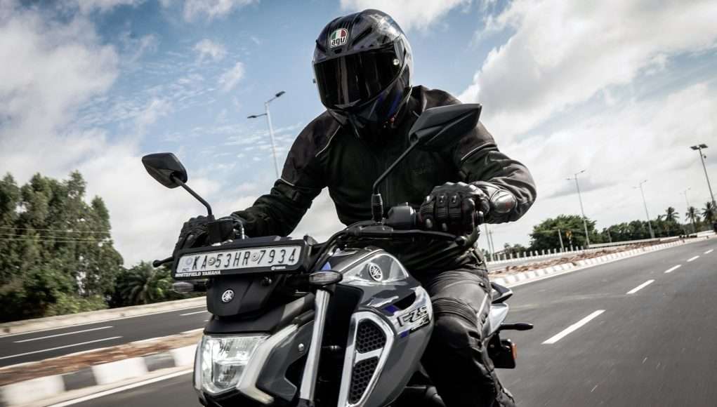 2023 Yamaha FZS- Fi V4 HD wallpapers