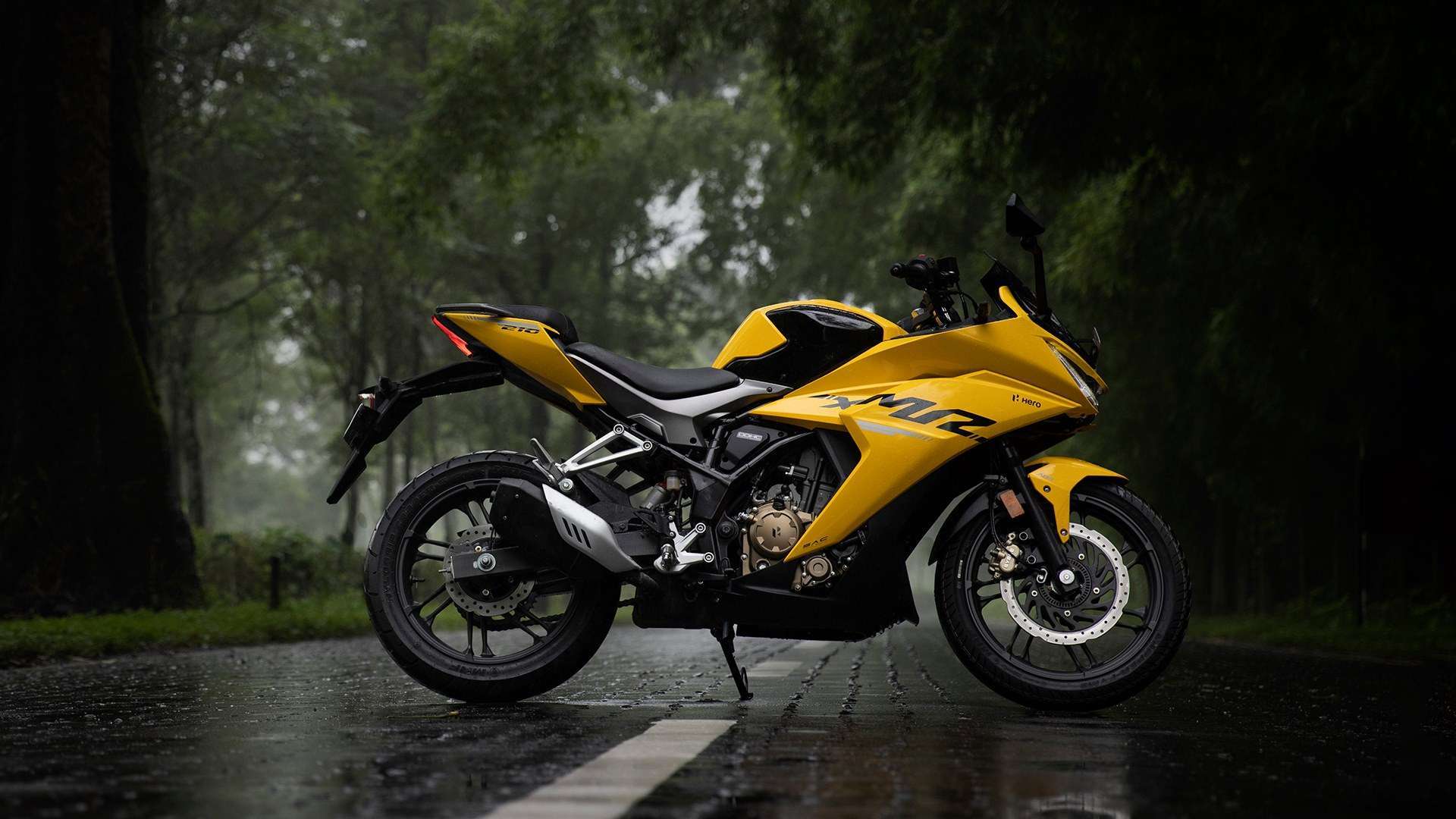 Karizma XMR Yellow
