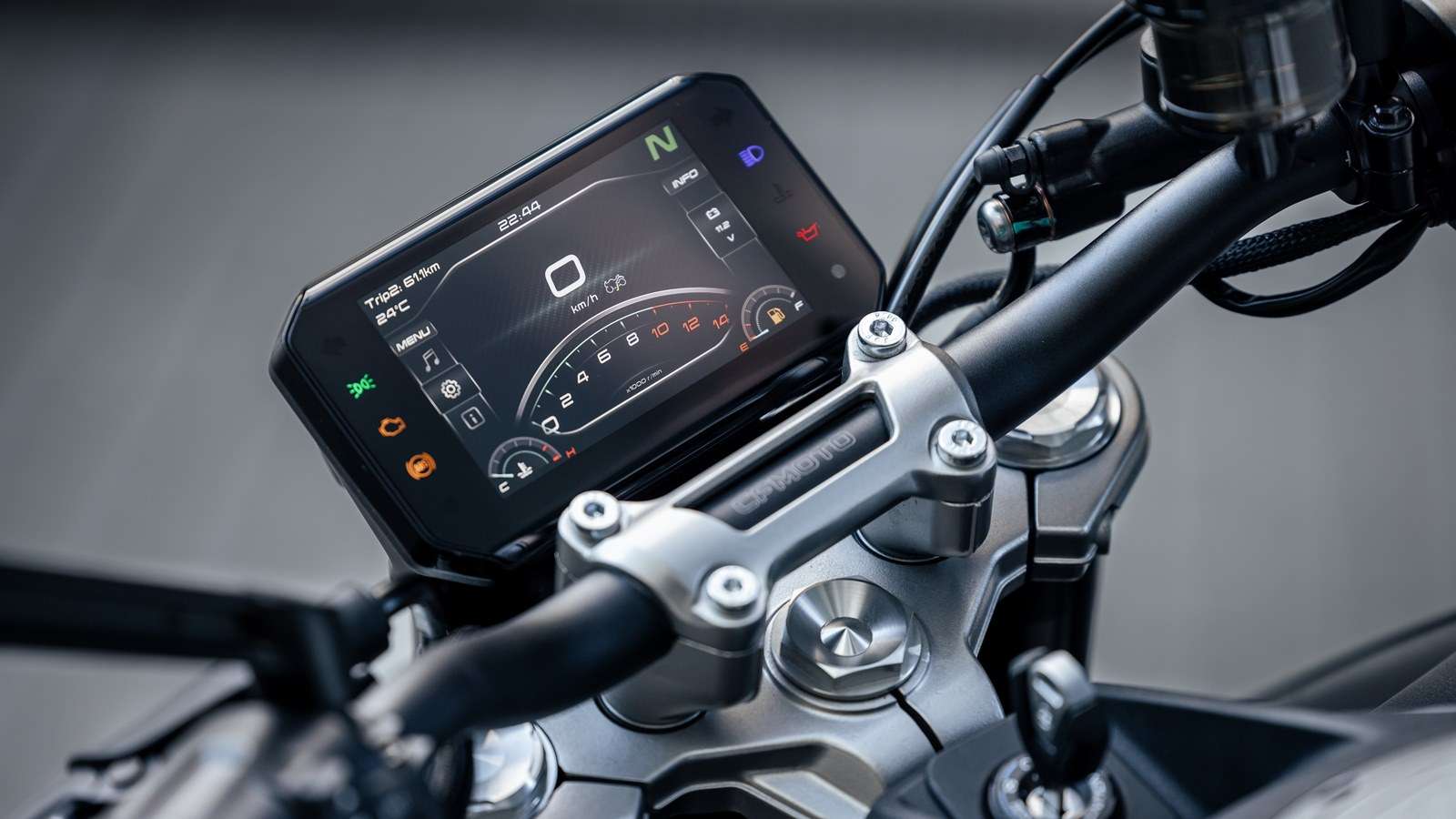 2024 CFMoto 450NK digital display