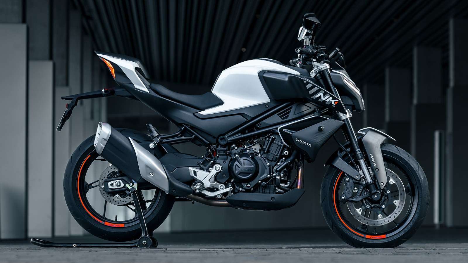 2024 CFMoto 450NK