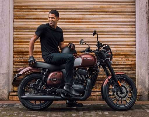The new Jawa 42 Dual Tone