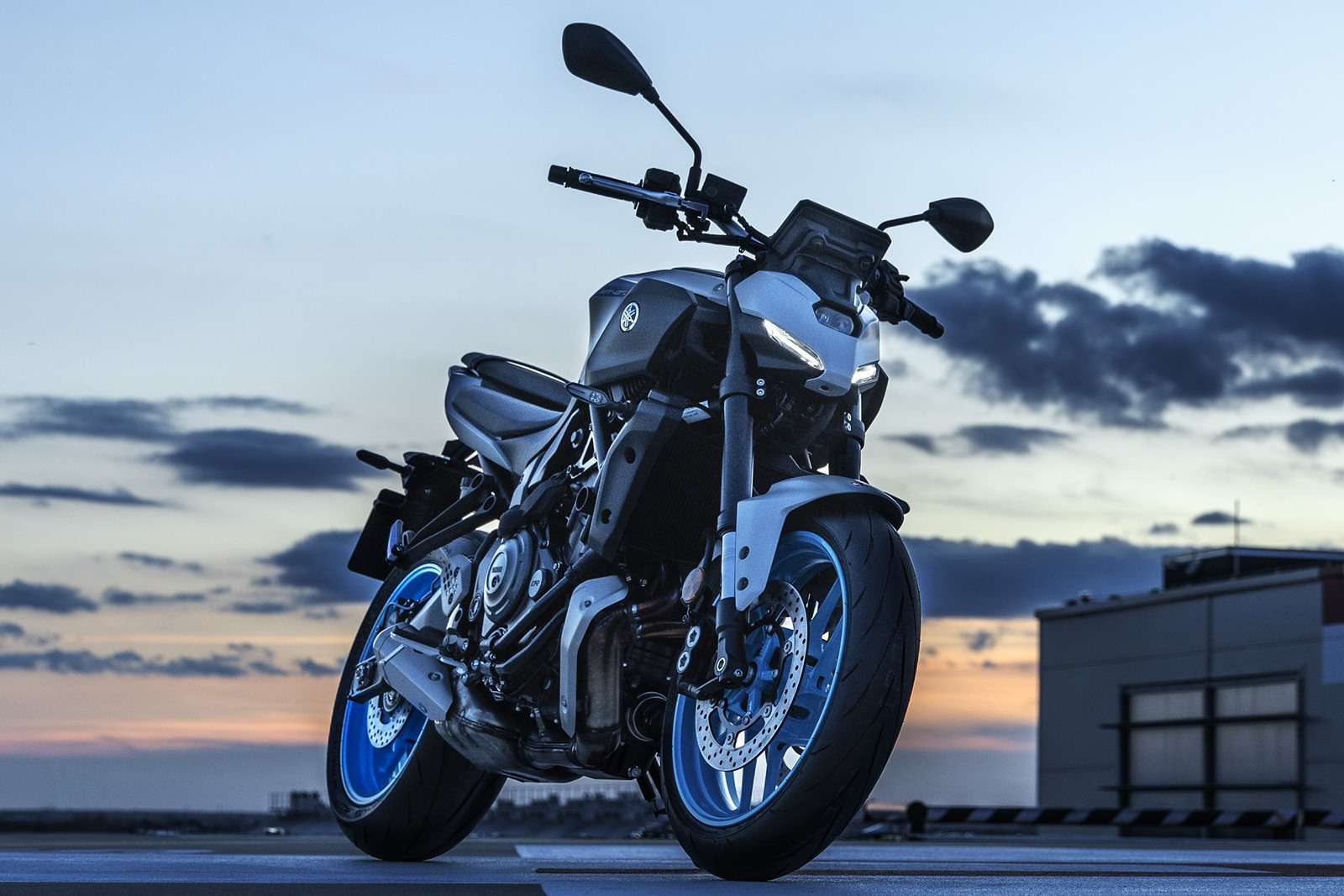 Yamaha MT-07 Review चौथी पीढ़ी में नयी परिष्कार की मिसाल 2 2025 Yamaha MT-07 unveiled with Optional AMT and Cruise Control | Motorcycle News, Reviews and Yamaha MT-07 side view